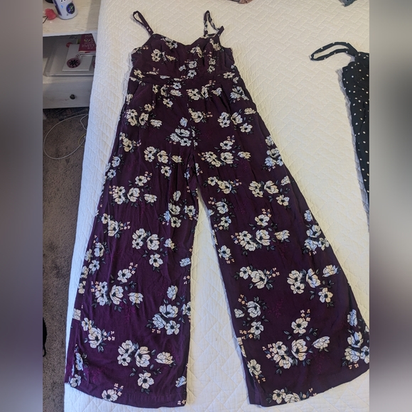 Torrid Burgundy Floral Challis Wide Leg Jumpsuit | size 00 - Picture 2 of 7